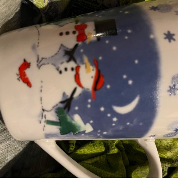 Set of 2 Winter Snow Fine Stoneware snowmen mugs - Picture 2 of 10